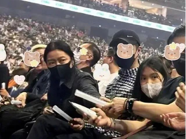 刘德华女儿近照曝光,网友:星二代颜值新典范