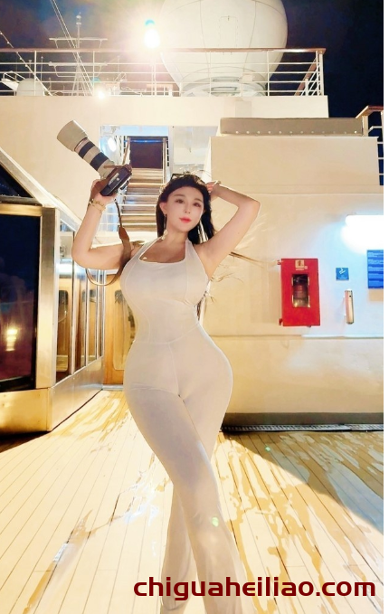 微博128万粉芷仪g宝身材成焦点,网友争相讨论