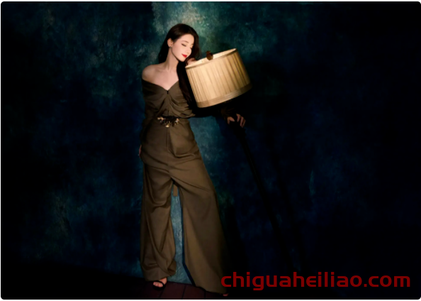 迪丽热巴高定造型师被骂,颜值挽救声誉