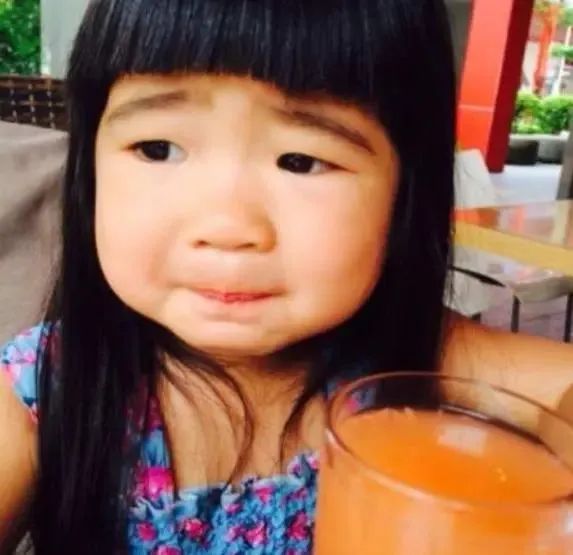 曹格女儿颜值大逆袭,14岁甜妹变御姐