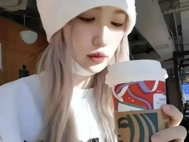 马蓉移民生活:38岁马蓉金发颜值