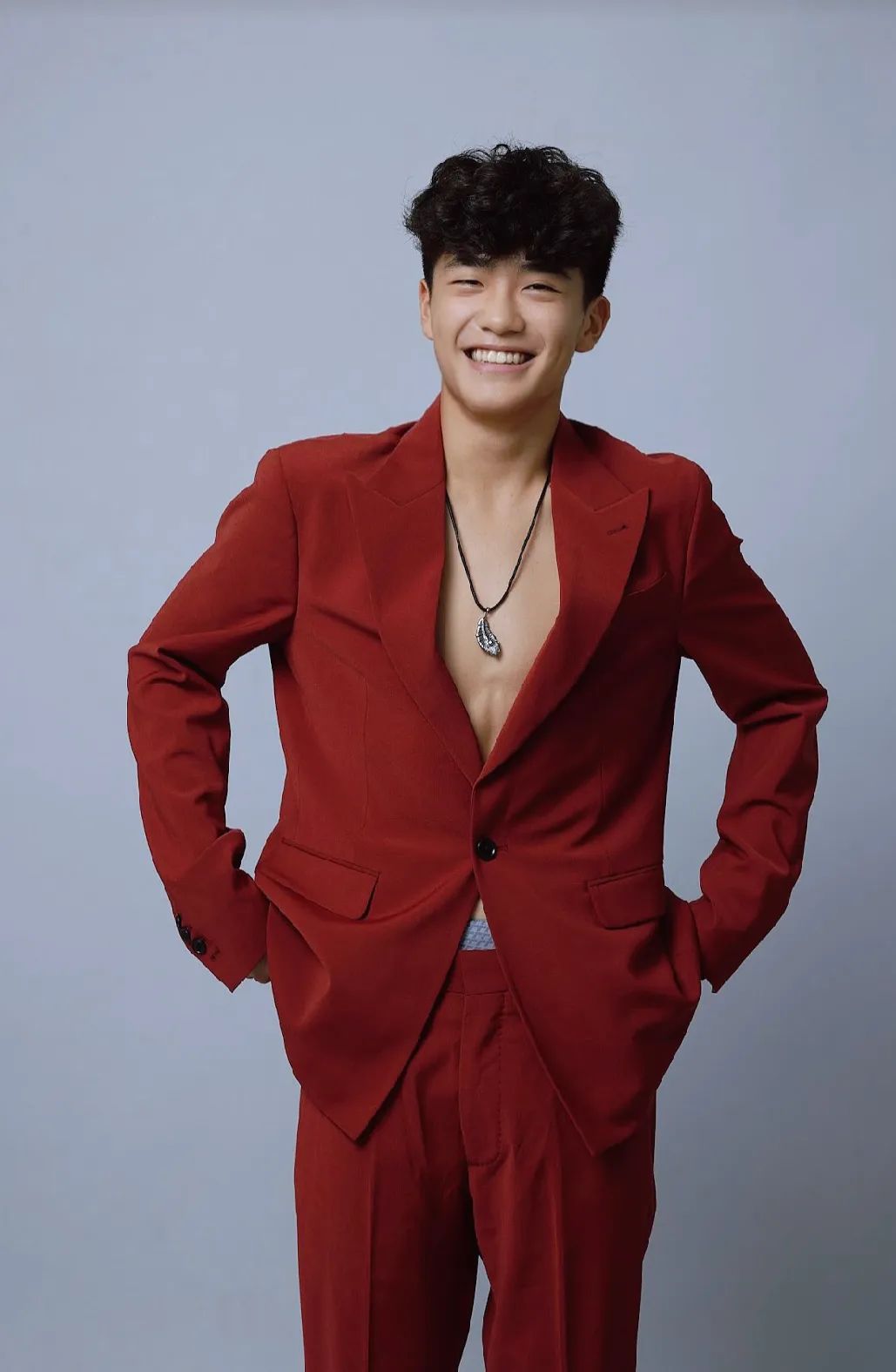 曹格女儿颜值大逆袭,14岁甜妹变御姐